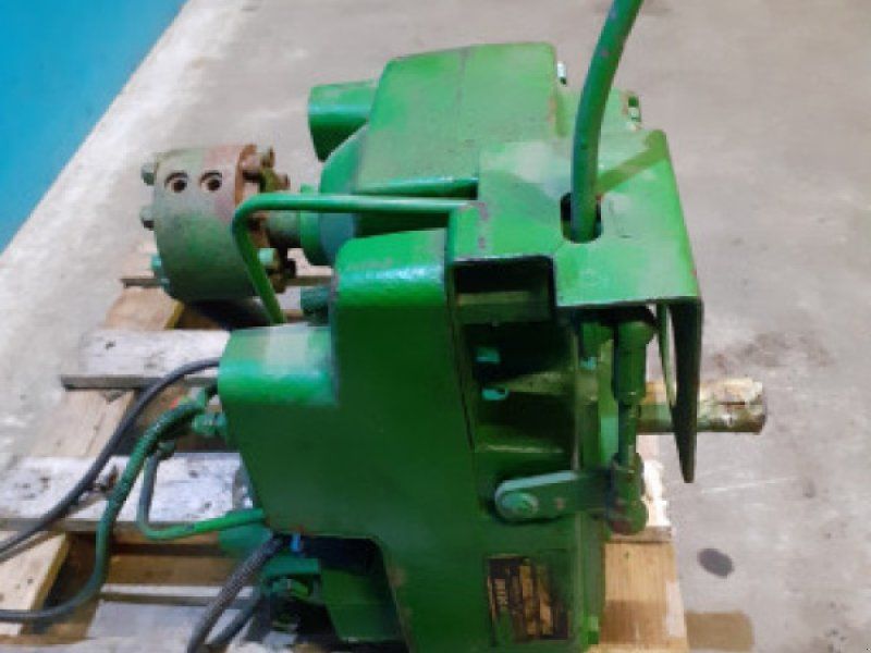 John Deere 6100