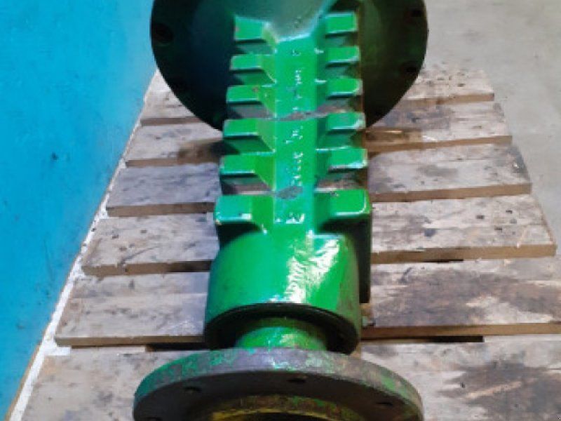John Deere 2120
