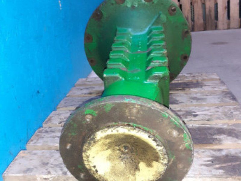 John Deere 2120