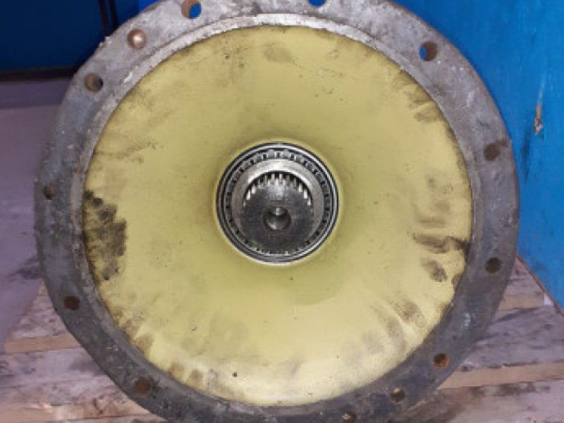 John Deere 2120