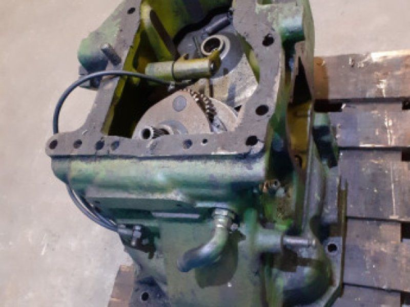 John Deere 4040