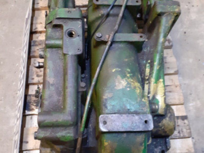 John Deere 4040