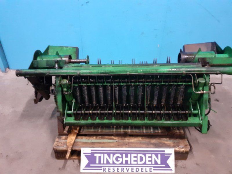John Deere 592