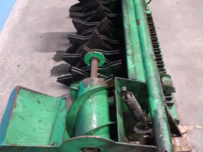 John Deere 592