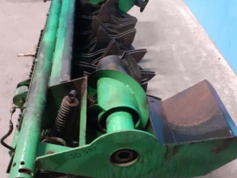 John Deere 592