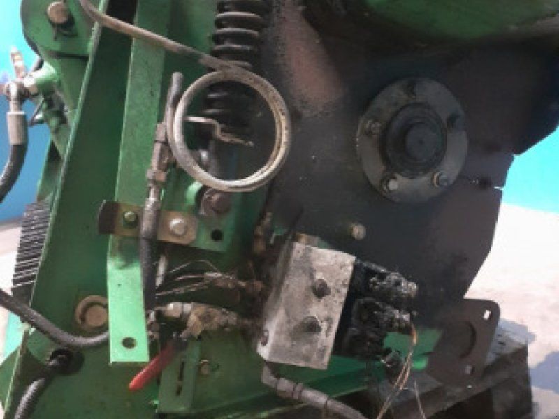 John Deere 592