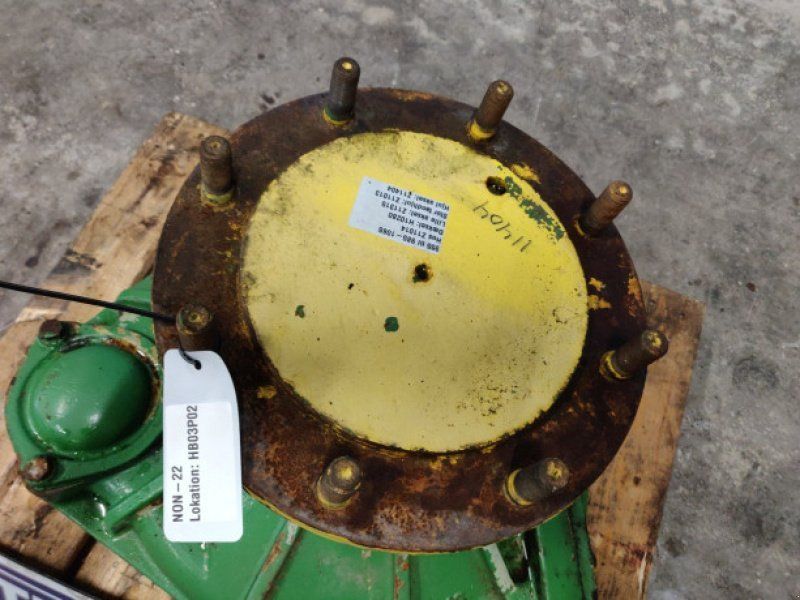 John Deere 985