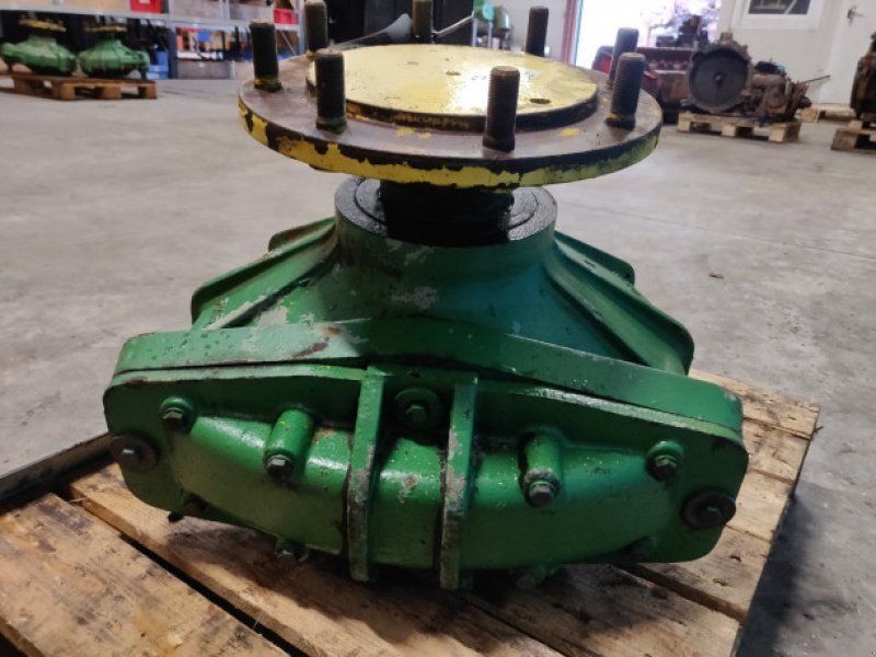 John Deere 985