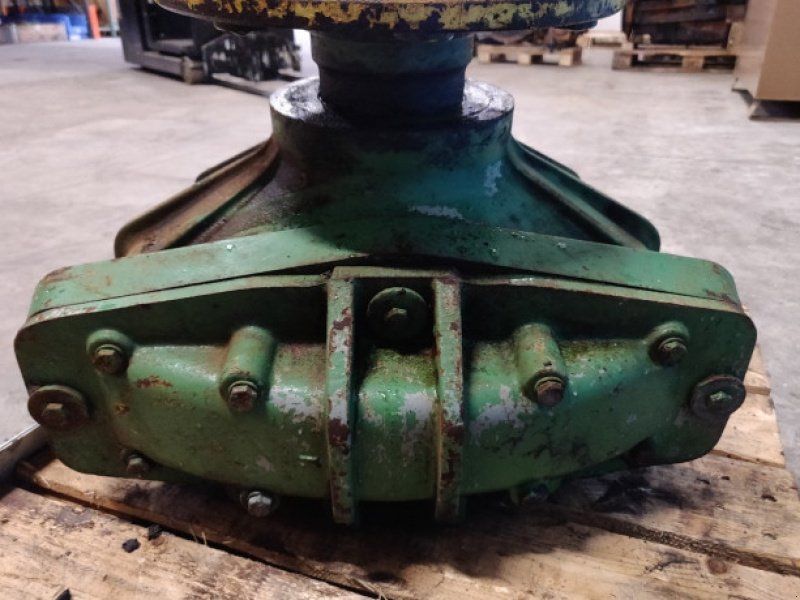John Deere 1065