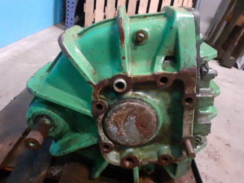 John Deere 1085
