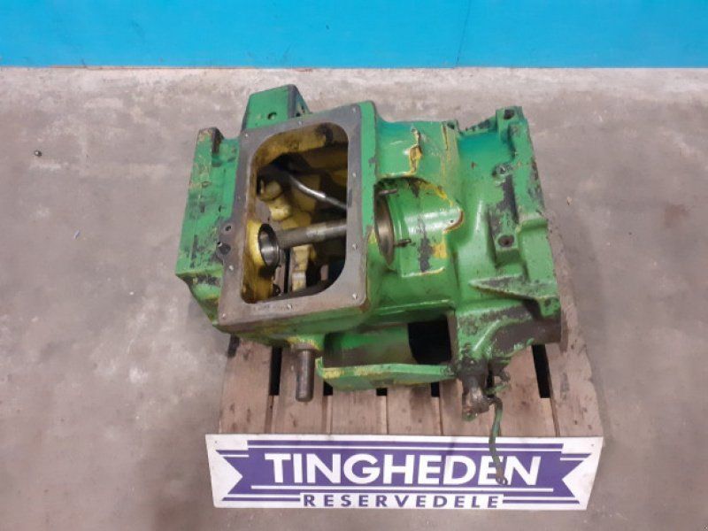 John Deere 2040