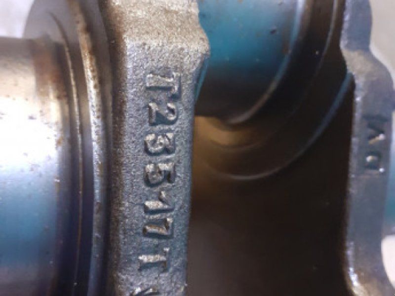 John Deere 4239