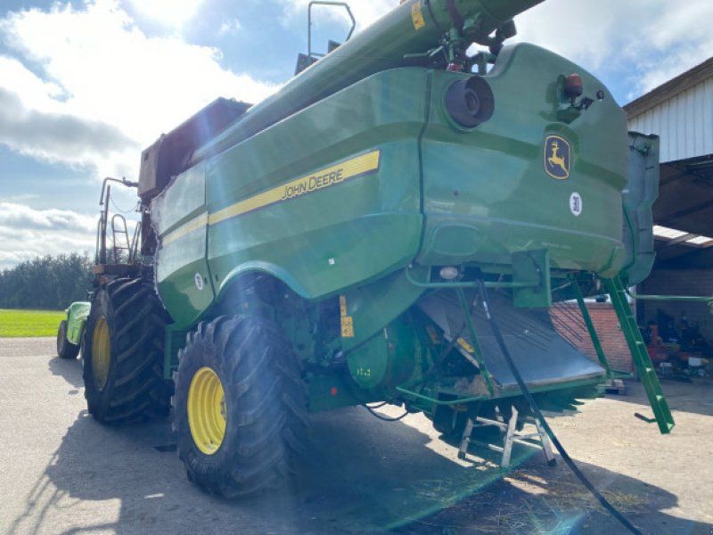 John Deere S670I