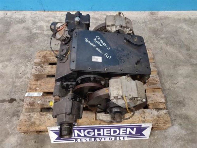 New Holland CR9080