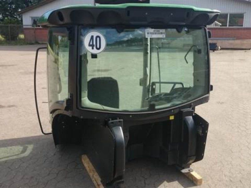 John Deere 6210R