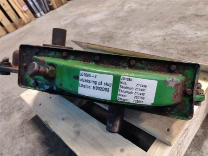 John Deere 1085