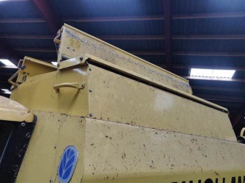 New Holland TX66