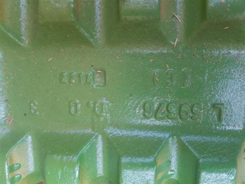 John Deere 2850