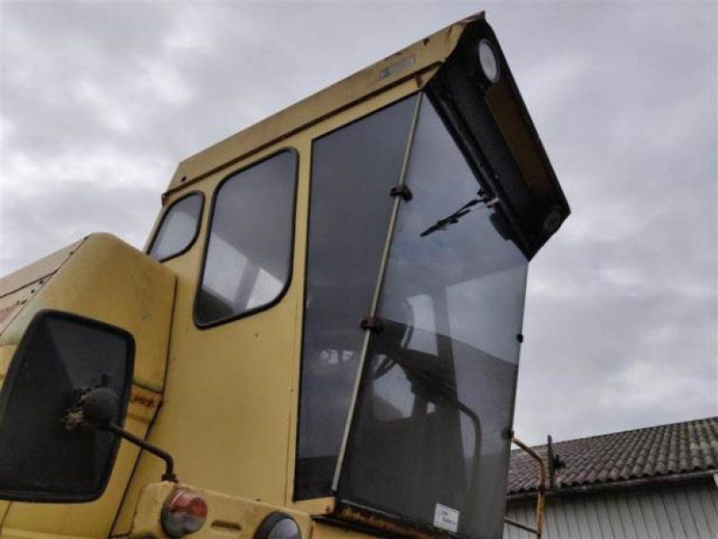 New Holland 1550