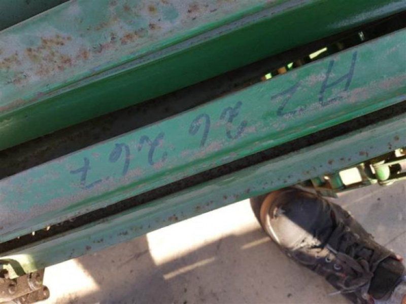 John Deere 942