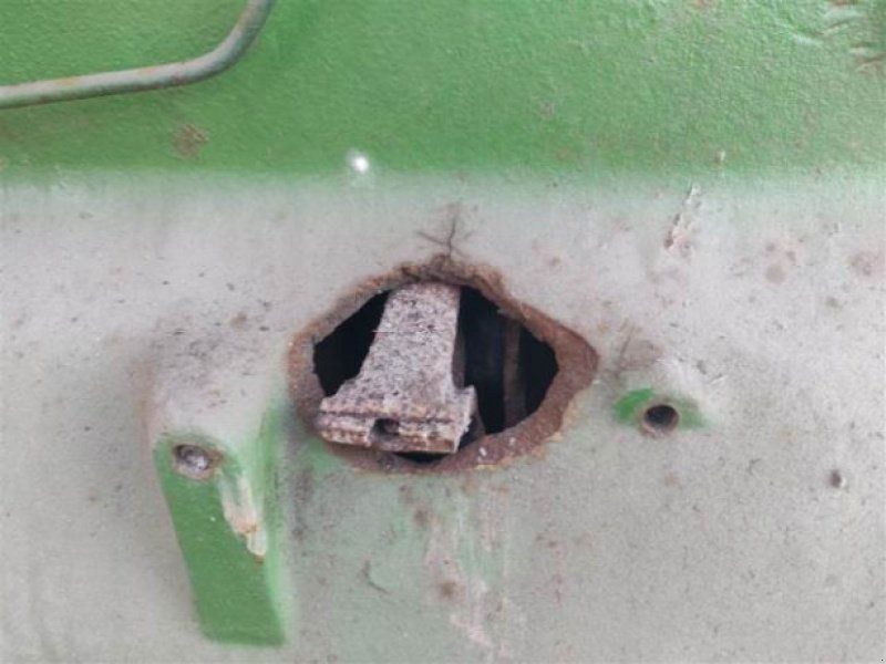 John Deere 6329D