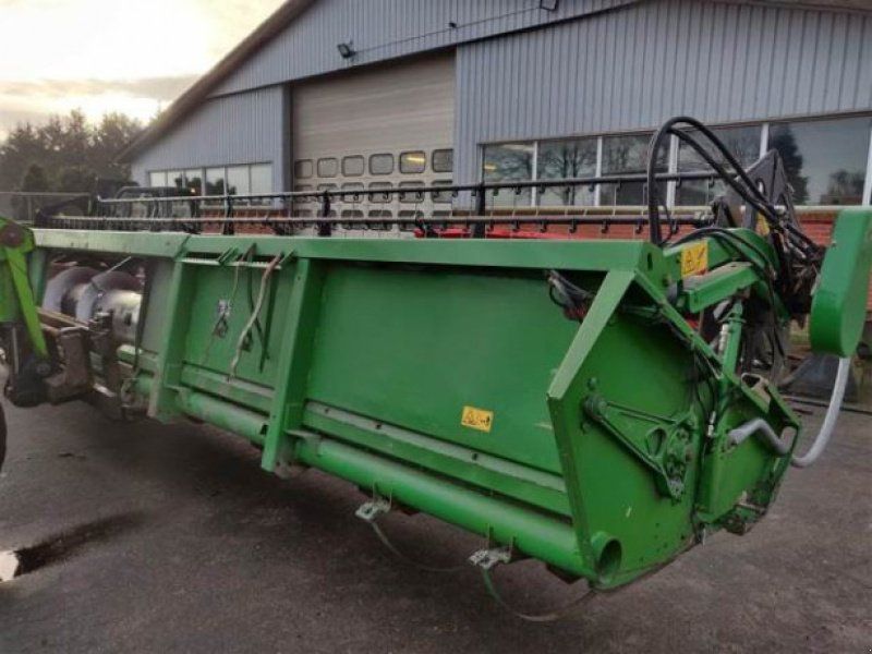 John Deere 25