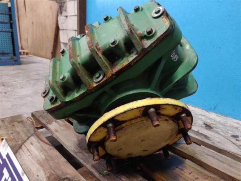 John Deere 1085