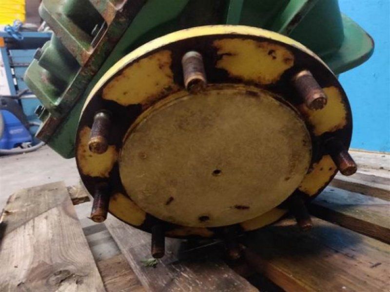 John Deere 1085