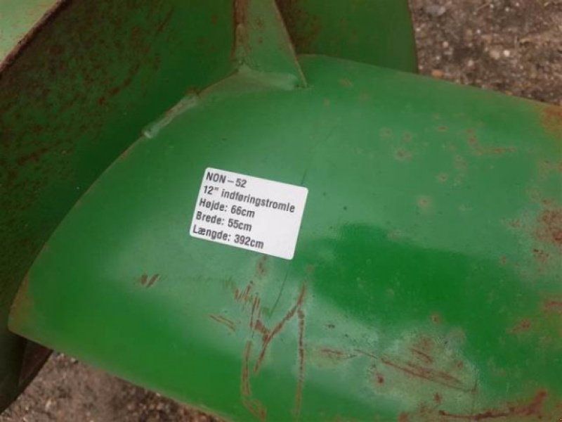 John Deere 12