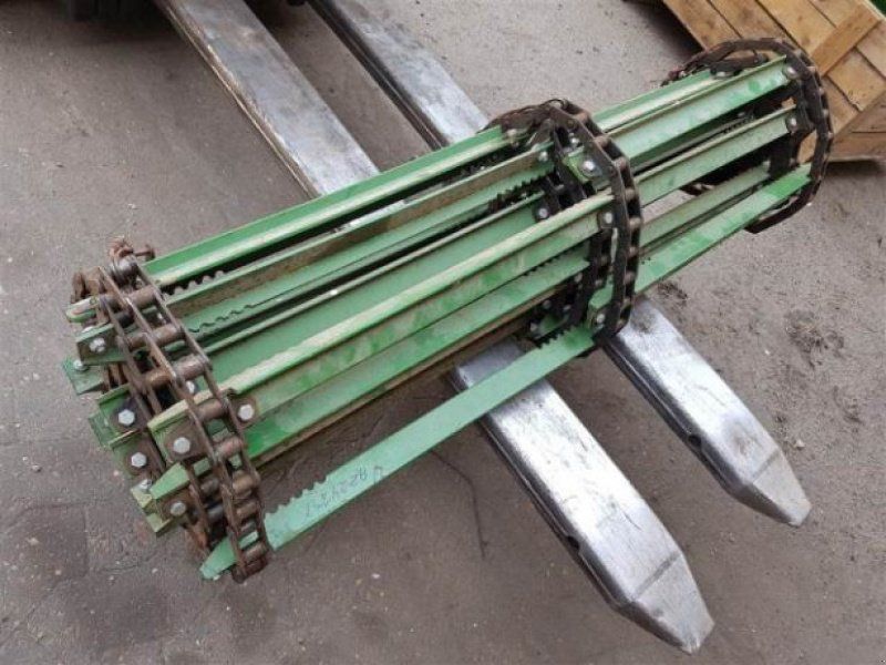 John Deere 1075