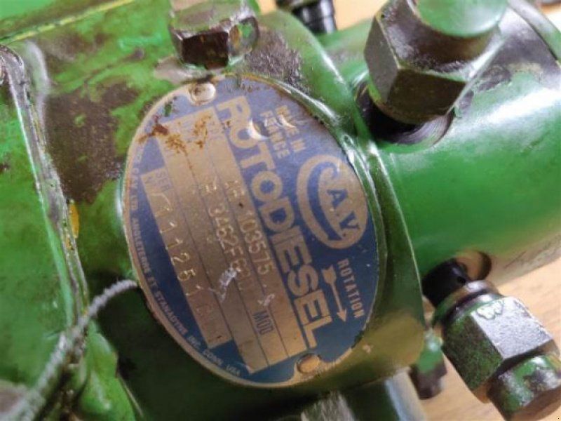 John Deere 3140
