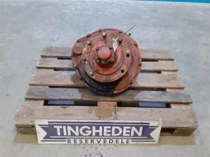 Massey Ferguson 525