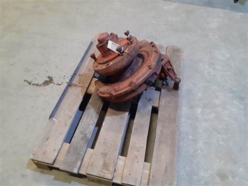 Massey Ferguson 525