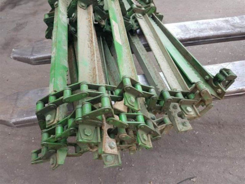 John Deere 1052