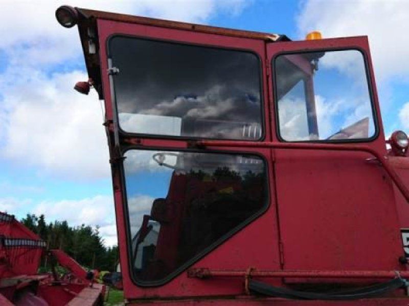 Massey Ferguson 525