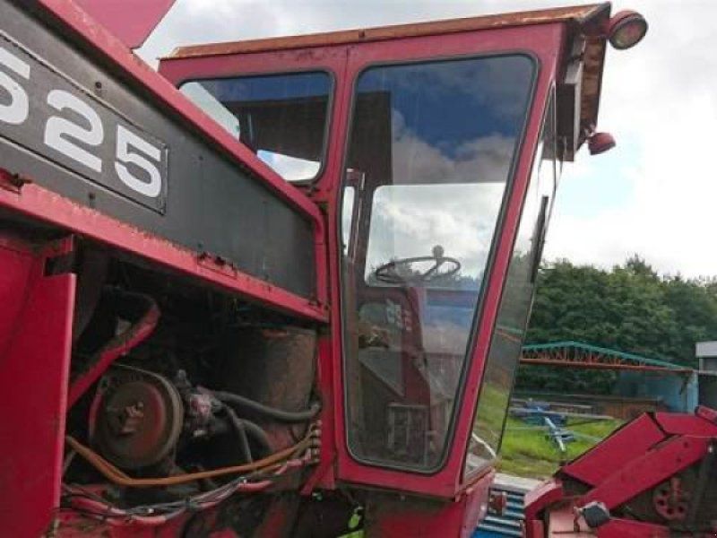 Massey Ferguson 525