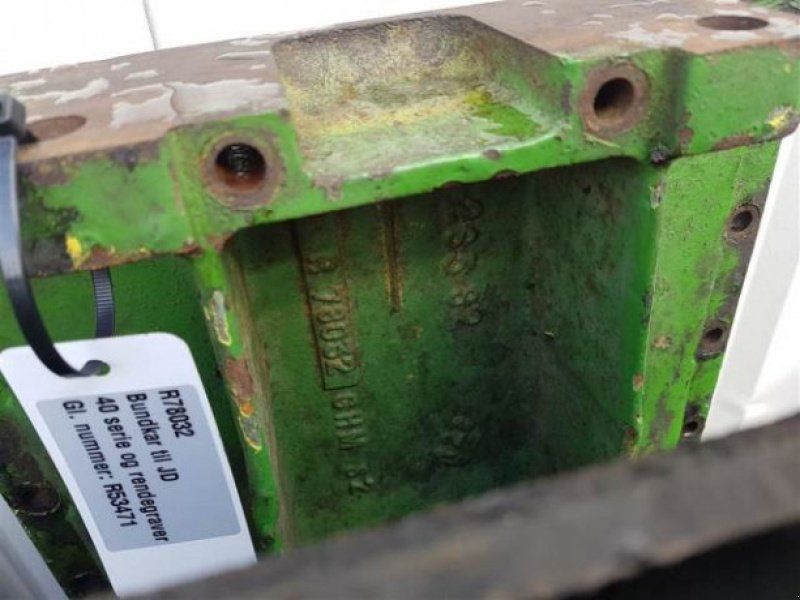 John Deere 2040