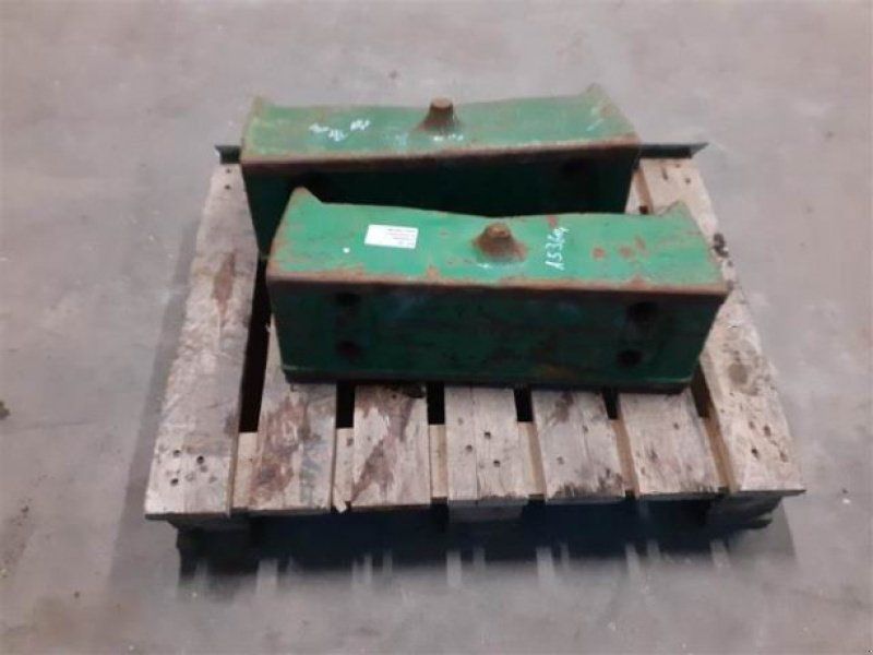 John Deere 4240