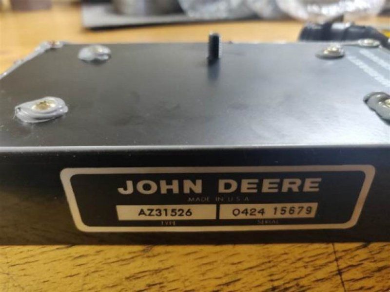 John Deere 1075