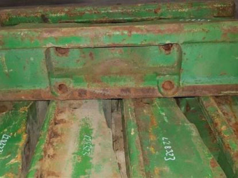 John Deere 3040