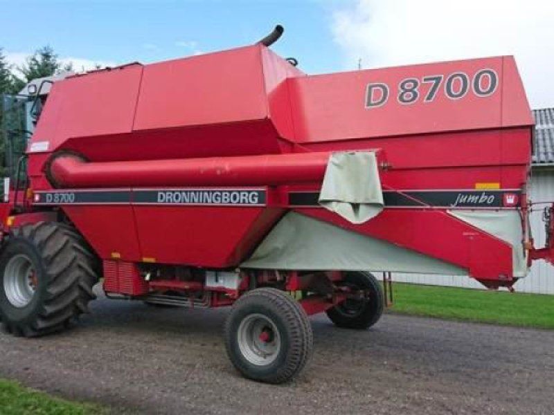 8700