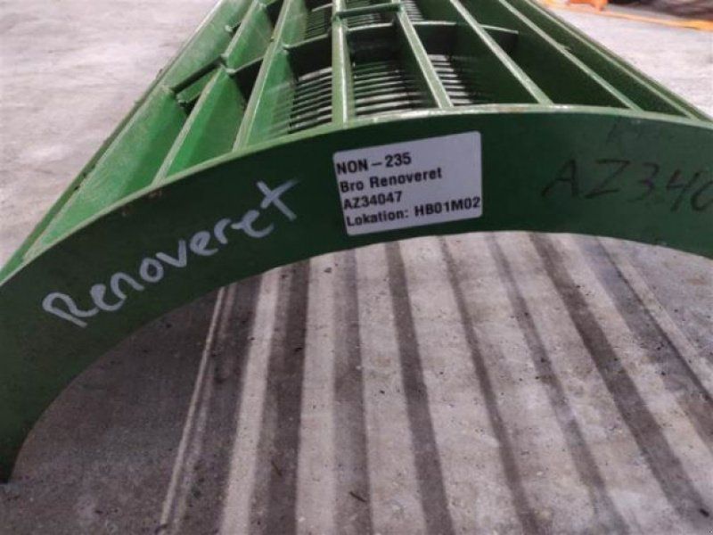 John Deere 1085