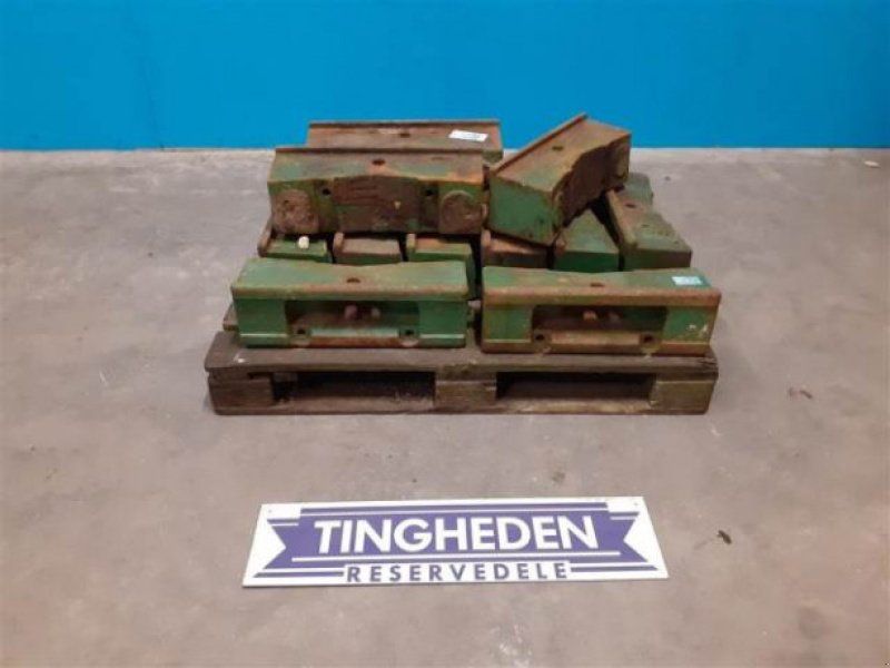 John Deere 2140