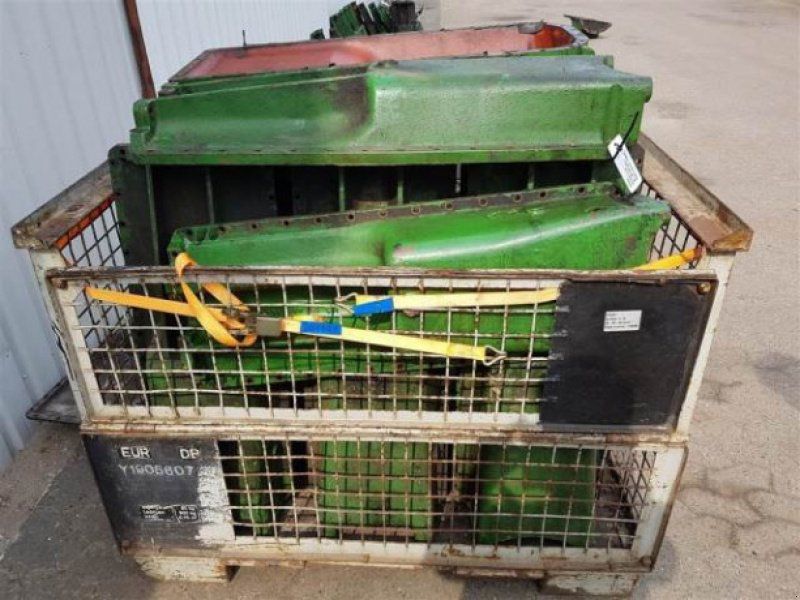 John Deere 3040