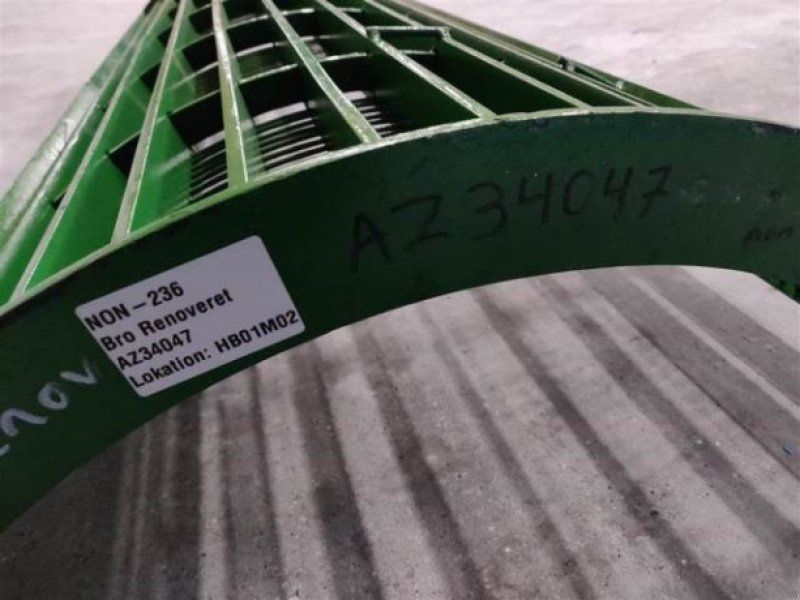 John Deere 1085