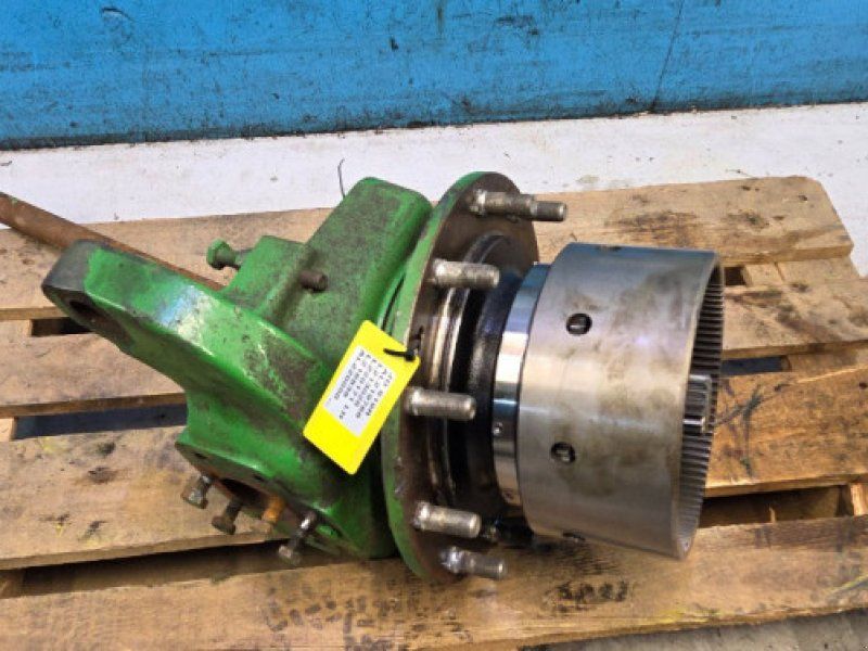 John Deere 6215R