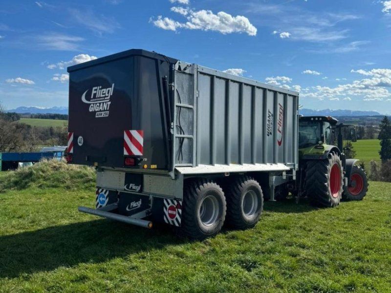 Fliegl asw 256 gigant