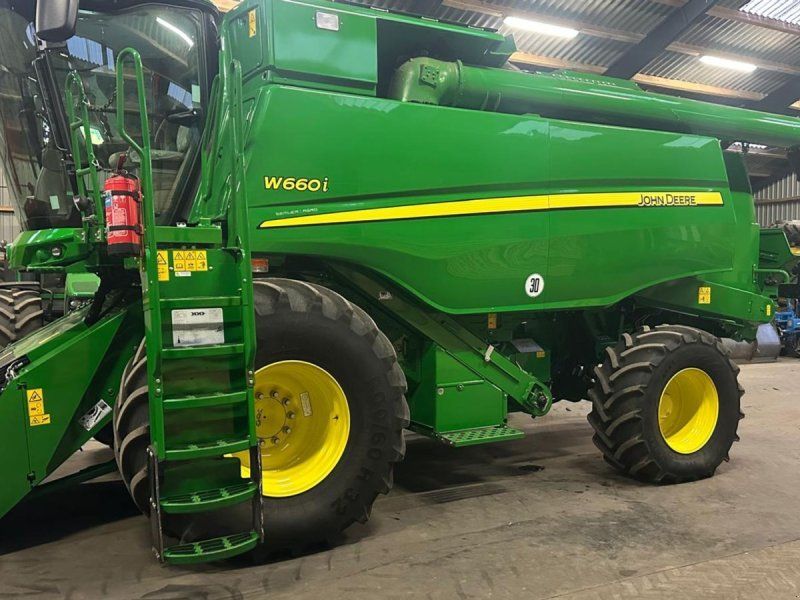 John Deere W660