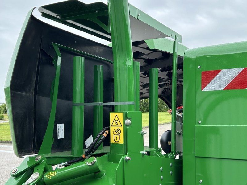 John Deere C441R