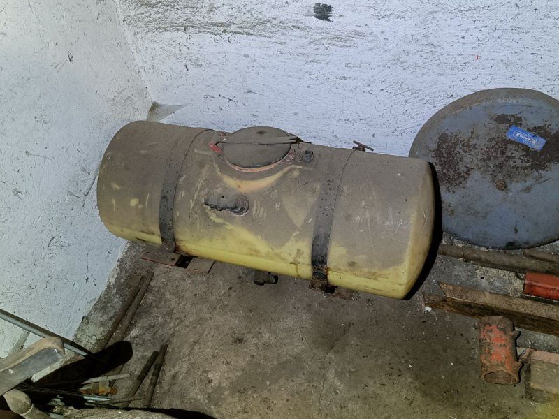 Lille tank ca. 80 liter